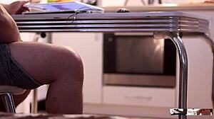 Quick Homemade Fuck Before Dinner