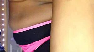 Naejae Shows Her Ass Off