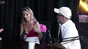 Does blonde slut Aline Fischborn strip and suck for cuckold husband Flávio Paiva?