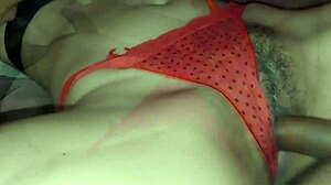 Mi hermosa vecina la inalcansable por fin cayo y me la cogi bien duro reboto su precioso co�o sobre mi!