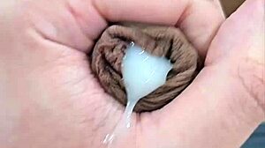 I am a cute twink masturbatin and cummin in homemade video