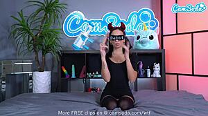 Cute teen SPREADS pussy and MASTURBATES with vibrator!