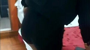 me ofrecen dinero para romperme el culo y accedí por necesidad!