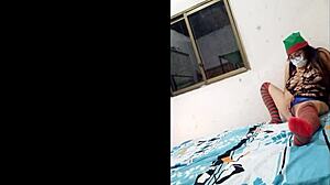 Mature woman explores homemade fantasies