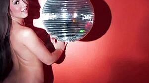 Sexy Butt Bubble Cutie Lola Foxx Dances Solo