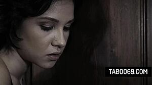 Sıcak genç 18+ Cadey Mercury patronuna bakireliğini kaybediyor