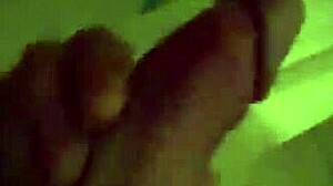 Мамон доминирует в дикой групповухе на улице в сыром шоу