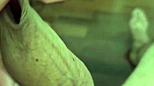 I am a cute twink masturbatin and cummin in homemade video