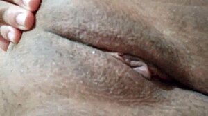 novinha safada moans while masturbating big pussy lips to orgasm