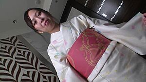 أنا وهالميلف اليابانية باليوكاتا... بنلزق لبن جامد، واو... تاناكا نوزومي 1!