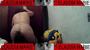 Fat girl loves pussy eating before dinner 😋