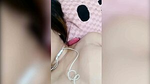 Vietnamese Girl Shows White And Big Boobs On Web Chat