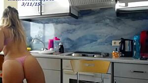 Seductora 18+ calienta con culazo en webcam