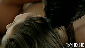 Hei, Nuori 18+ Kuumotus Kaipaa Innokasta Imemistä?