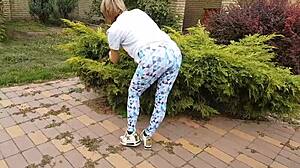 she sucks the big cock and begs for cum on her face