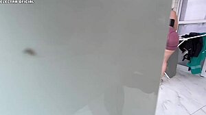 contratei essa empregada e ela � muito gostosa n�o aguentei de tes�o nessa bunda 😏