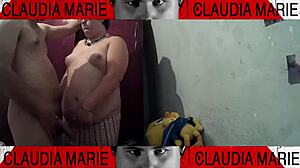 Fat girl loves pussy eating before dinner 😋