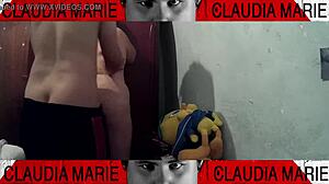 Fat girl loves pussy eating before dinner 😋