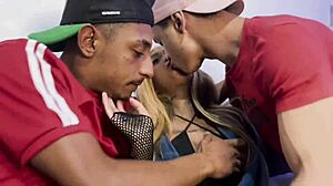 Transei com Meu Amigo e Meu Vizinho Junto