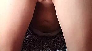 hot ass mala dvojka masturbating shaved pussy solo 😏