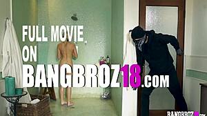 khloe kapri fucks monstrous cock 😍