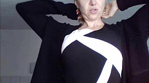 i'm so hot for this rude milf peeing in pantyhose outdoors everywhere