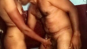 i watchd my desi hot cuple updat in the bathrom sex wit handjob an fuckin