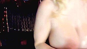 Jsem Brittany Andrews, pornstar z Hall of Fame, na kameře pro tebe