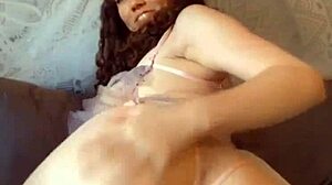 i watch miss daisy mae suck dildo and play with wet pussy with syren friend