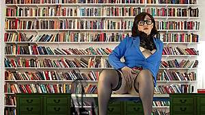 curvy maid teases tight pussy while alone in quiet dorm library