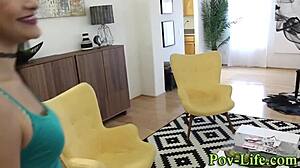 Uhh, tinédzser 18+ szopja a hatalmas farkat POV-ból, majdnem megfullad tőle