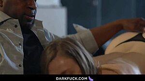 Jeg dansede vals med Karla Kush, så havde vi hardcore interracial sex