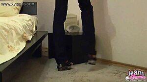 i feel so sexy in these black tight jeans