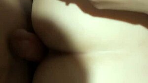 Isn't this 32-year-old Vietnamese beauty just stunning?