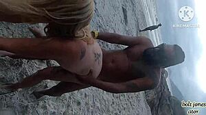 Wow, tattooed Moreno pounds blonde Fada Mel on São Paulo beach!