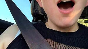 Tett meksikansk jente lar Uber-sjåfør fingre hennes våte fitte i bilen