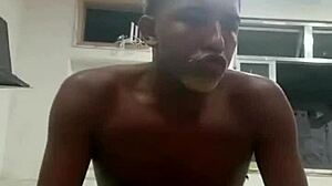 rio market workers get wild during carnival lunch break 😏