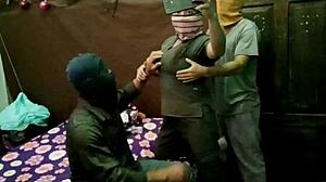 la maldicion del trio casero se apodera del porno latino mi novia invito a su amigo de la universidad a beber unos refrescos y luego terminamos follandos los tres porno real casero