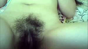 Linh xinh engages in webcam sex chat