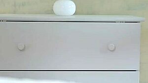 amateur slut sucks sensational shlong roughly.