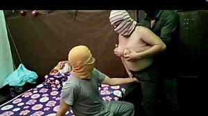 la maldicion del trio casero se apodera del porno latino mi novia invito a su amigo de la universidad a beber unos refrescos y luego terminamos follandos los tres porno real casero