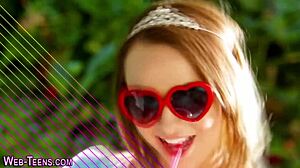 i love watching spex teen les licking, it's so hot and petite