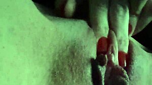 Me Aprieto El Clítoris Con La Conchita Sensible Recién Cogida