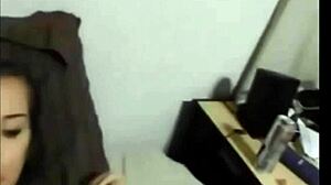 Stunning Teen Vixen in Homemade Facial Scene