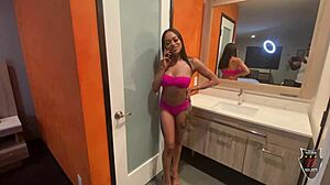 Curvy Ava Valentina Takes Rome Majors' Thick Dick