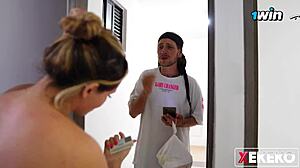 i fuked the delivry guy at home