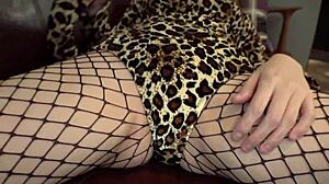 巨乳女豹が降臨！敏感ピンク乳首 鬼ピストンで絶叫絶頂！追撃ピストンで絶頂の向こう側に！！