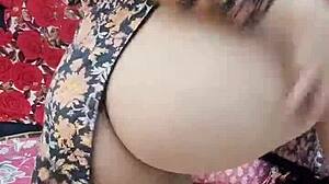 صبية ناصر تستمني مباشرة على مكالمة واتساب.