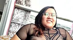 pareja caliente fue atrapada en el balcón frente a los vecinos