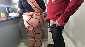 डिक फ्लैशिंग टू आंध्र मेड श्रीदेवी